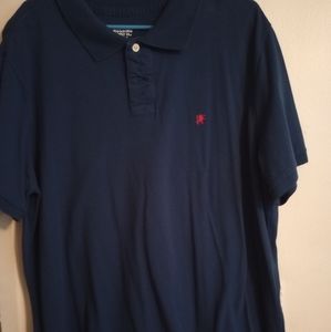 Gently used men's 2x polo style shirt